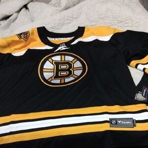 New With tags Fanatics Black and Gold Hockey Boston Bruins 4XL Jersey